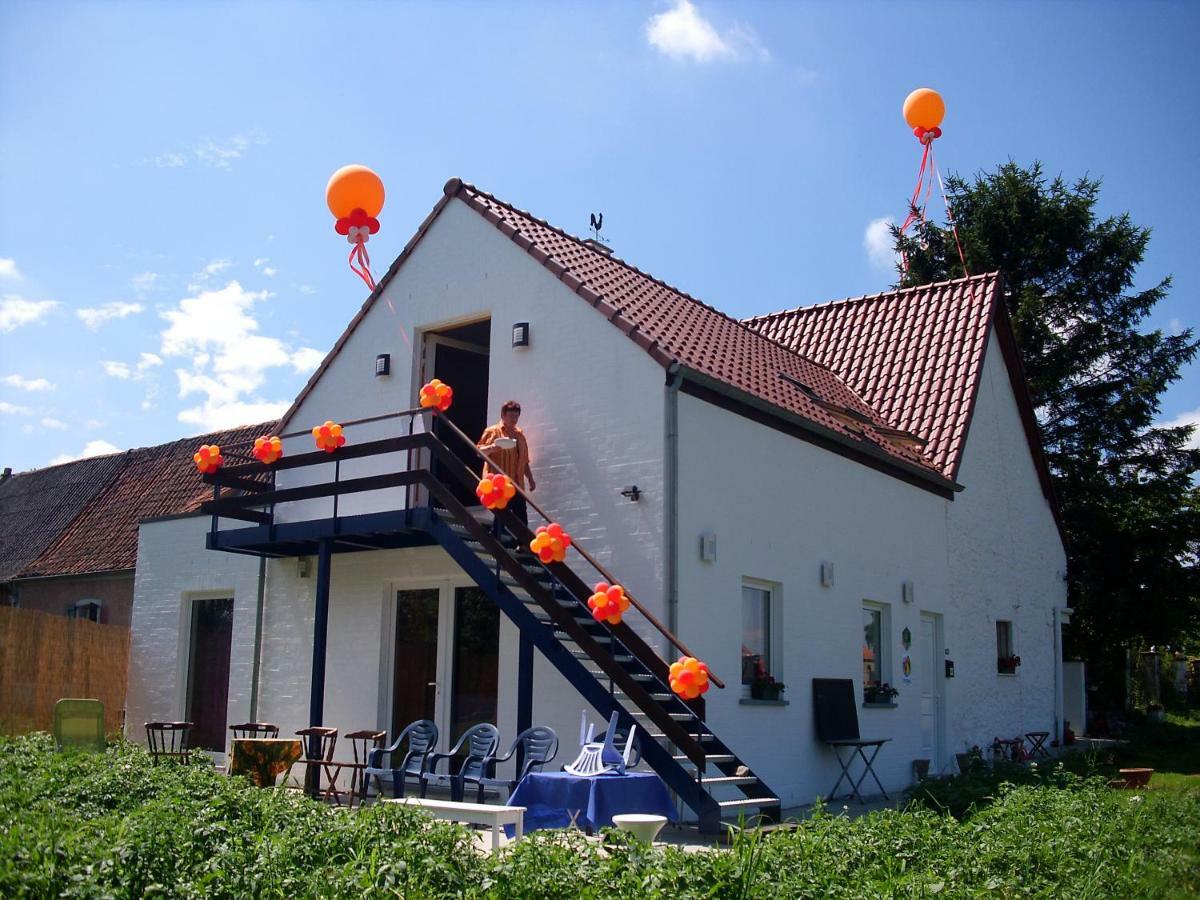 Ferme Lenfant Pension Ville-Pommeroeul Buitenkant foto